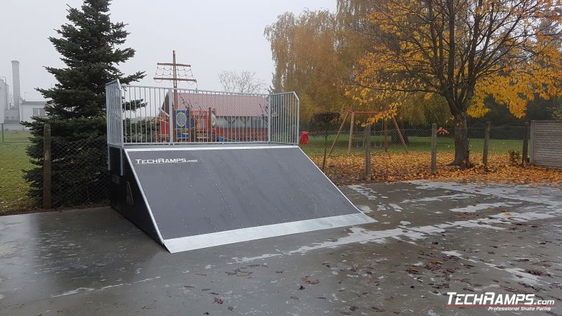 Bank Ramp -  Skatepark Sadki 