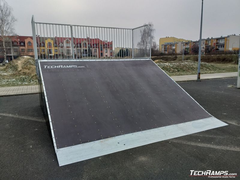 Bank Ramp w skateparku w Sieradzu