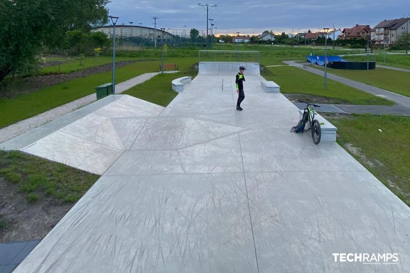 Betónový skatepark Chęciny