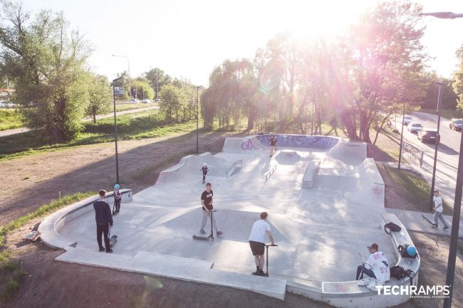 Betónový skatepark - Varšava Wał Miedzeszyński