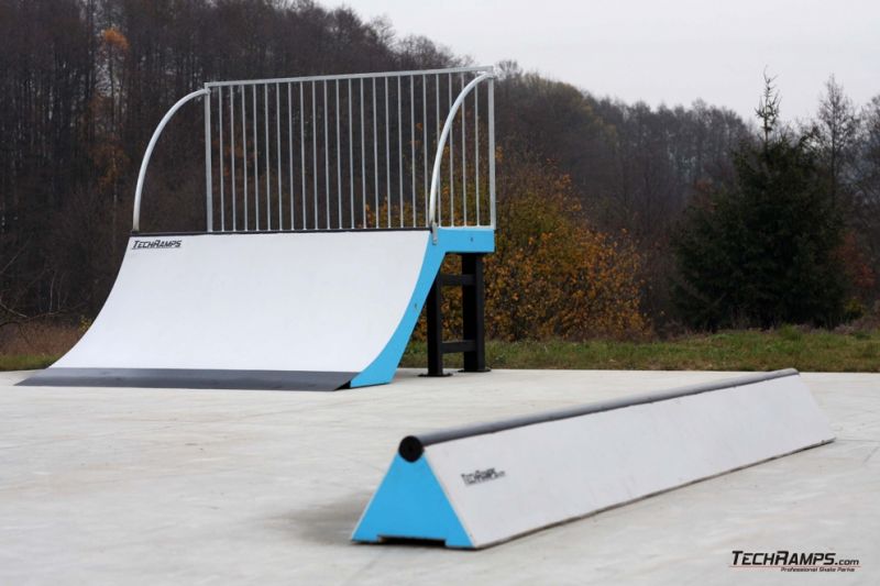 Skateplaza betonowa w Torzymiu