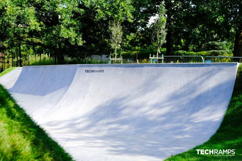 Quarter pipe na skateparku przy ul. Kąpielowej w Krakowie