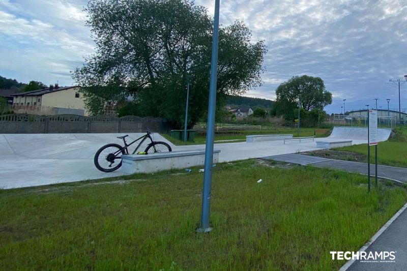 Skatepark betonowy Chęciny