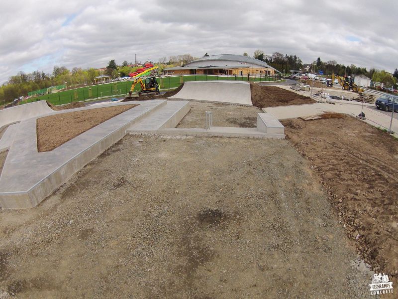 betonowy skatepark w czechach