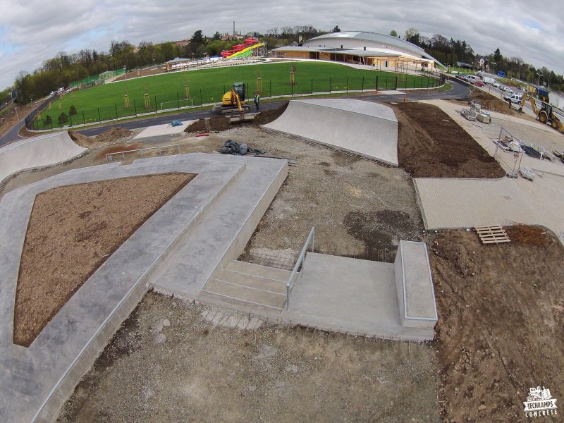 betonowy skatepark w czechach