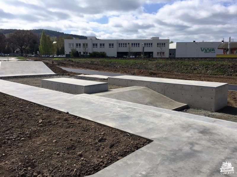 betonowy skatepark w czechach