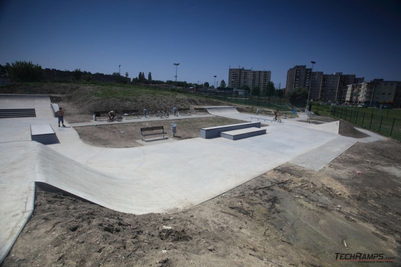 Betonowy skatepark w Opolu