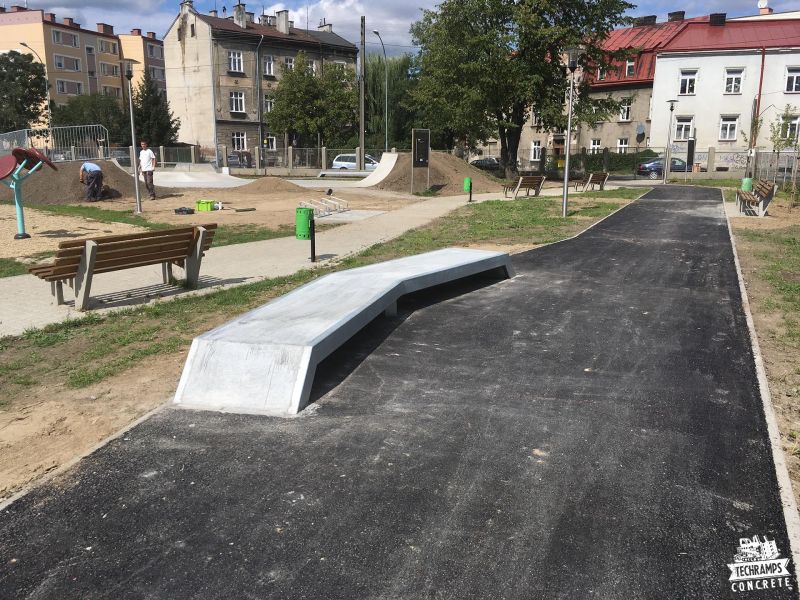 betonowy skatepark w przemyślu - rozbudowa