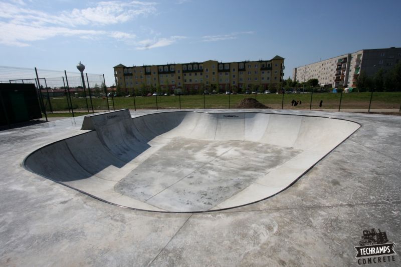 Betonowy skatepark w Wolsztynie