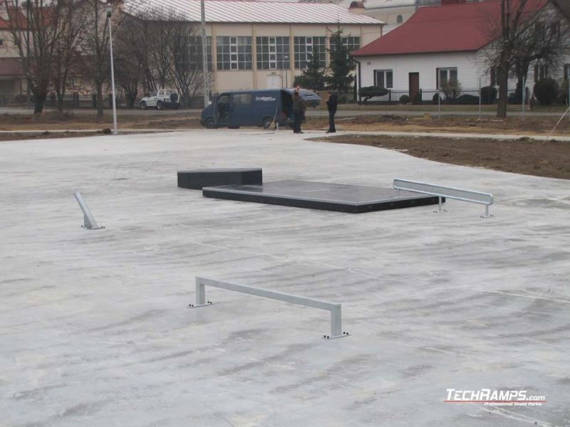 Białobrzegi koło Łańcuta Skateprk  Ławka, Poll jam