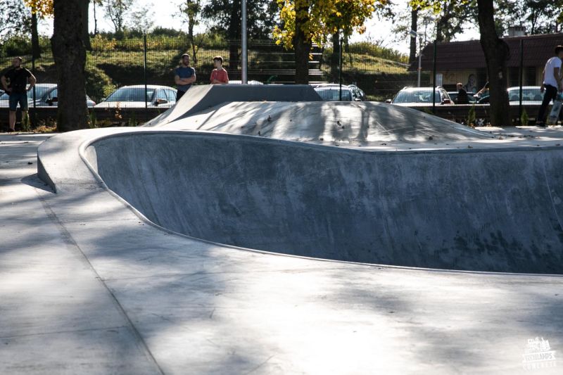 concrete bowl in Naklo