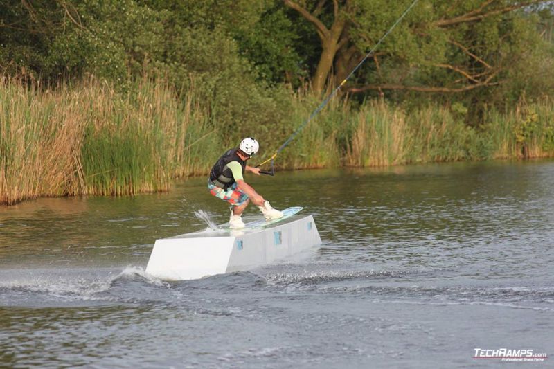 Box na wakeparku