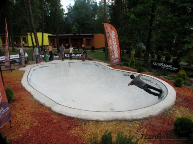 Concrete Bowl - Przysucha - Woodcamp