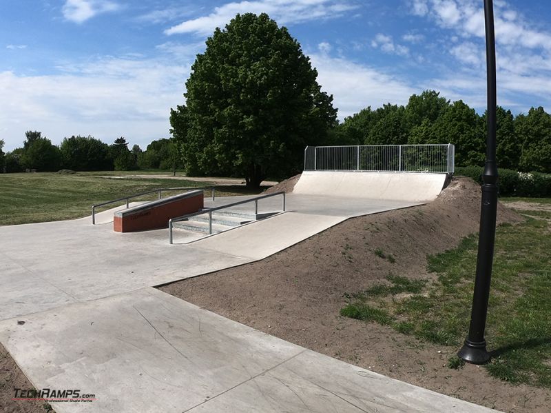 Skatepark monolith