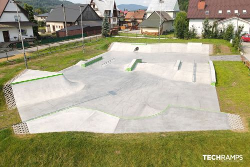 Concrete skatepark - Bystra Podhalanska