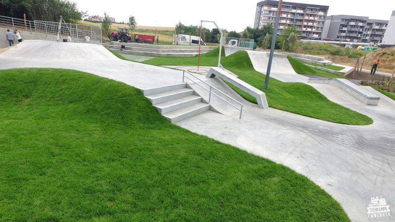 Świecie - concrete skatepark