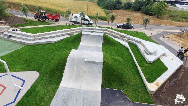 Świecie - concrete skatepark