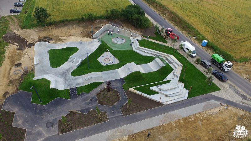 Świecie - concrete skatepark