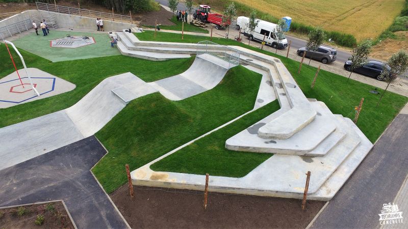 Świecie - concrete skatepark