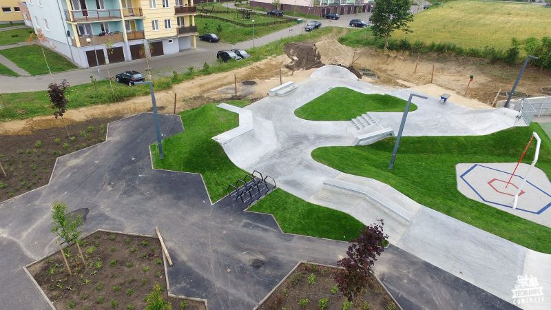 Świecie - concrete skatepark