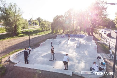 Concrete skatepark - Warsaw Wał Miedzeszyński