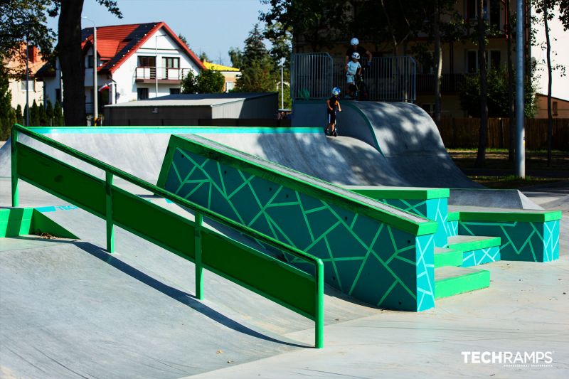 Zielonka - concrete skatepark