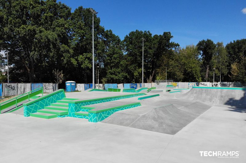 Zielonka - concrete skatepark