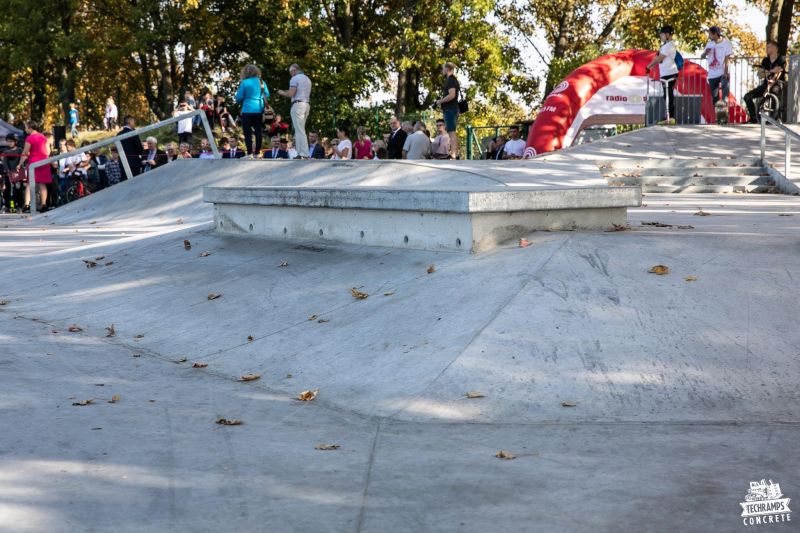 concrete skatepark