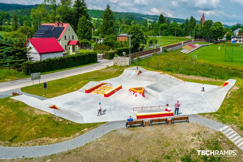 Betónový skatepark Stronie Śląskie