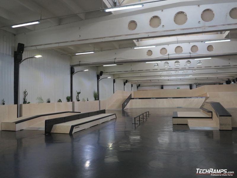 Box/rail/funbox skatepark AvePark