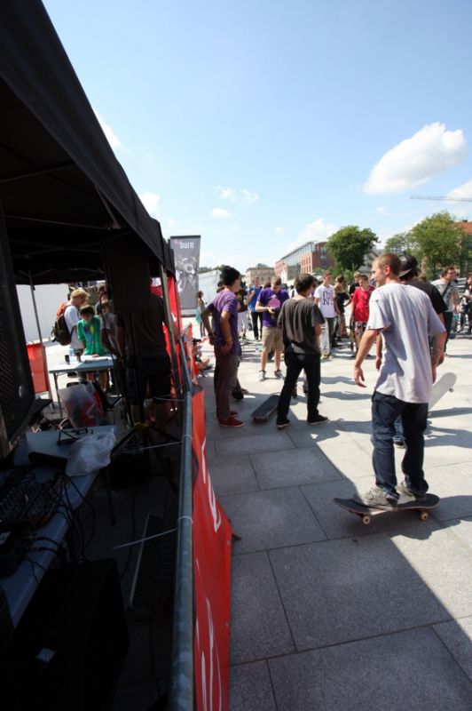 Mini mobile street park na Es game of skate 2011