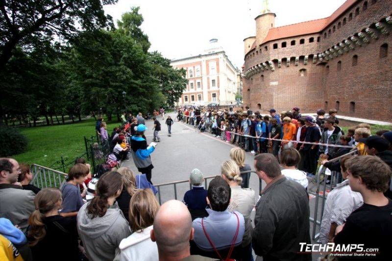 Es Game of SKATE 2010 - Krakow Barbakan