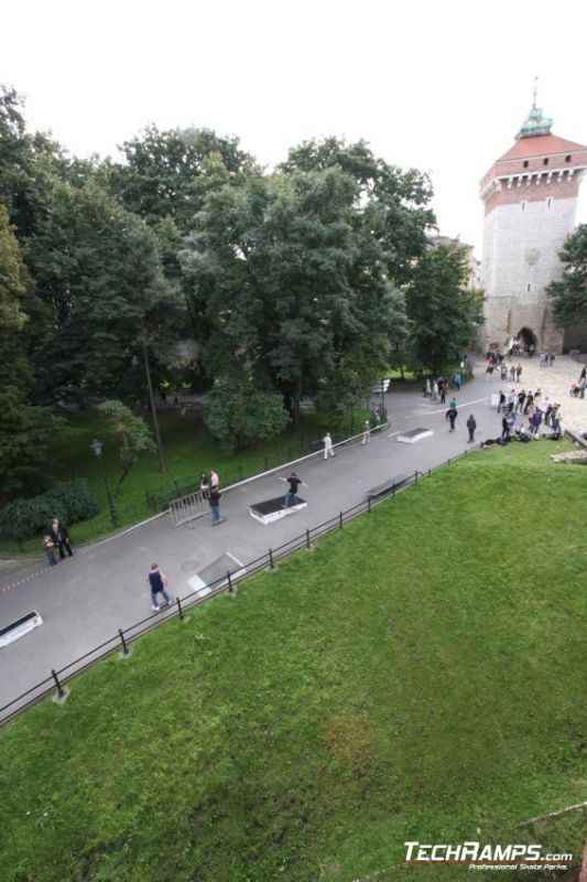 Es Game of SKATE 2010 - Krakow Barbakan