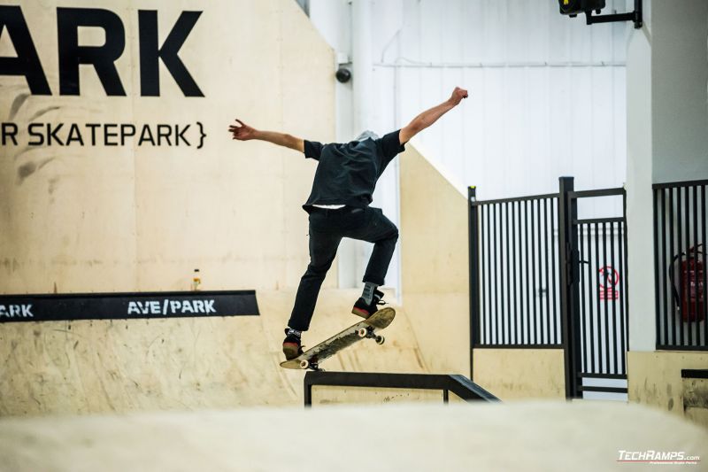 First riders in AvePark skatepark