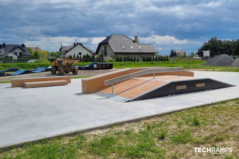 Funbox s grindboxom - Igołomia skatepark