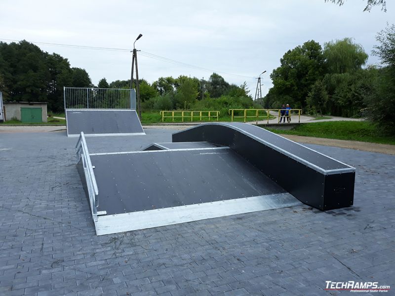 wooden skatepark