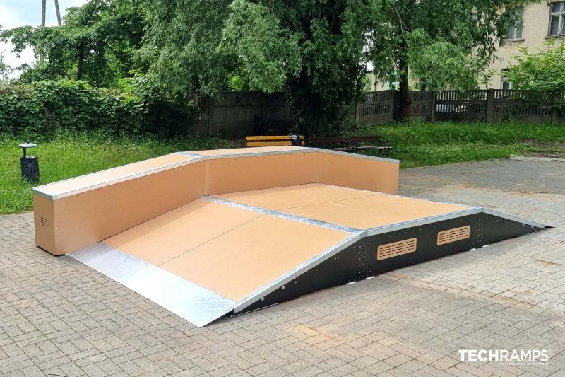 Funbox z grindboxem  - skatepark 