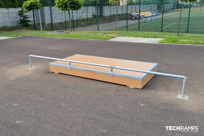 Grindbox 1 + Straight handrail - Bojszowy skatepark