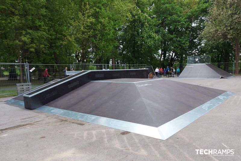 Skatepark Ostrowiec Świętokrzyski - skatepark 