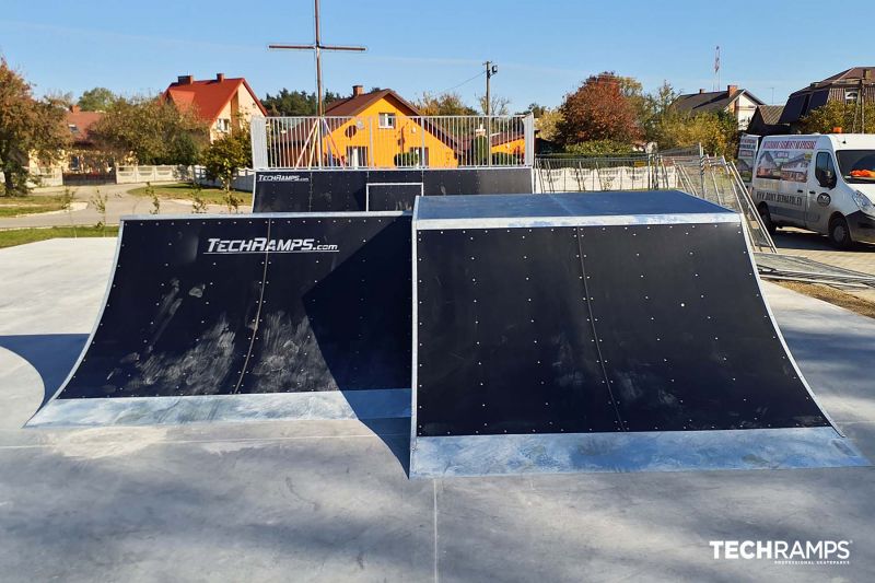 Jumpbox - skatepark Świerże Górne 