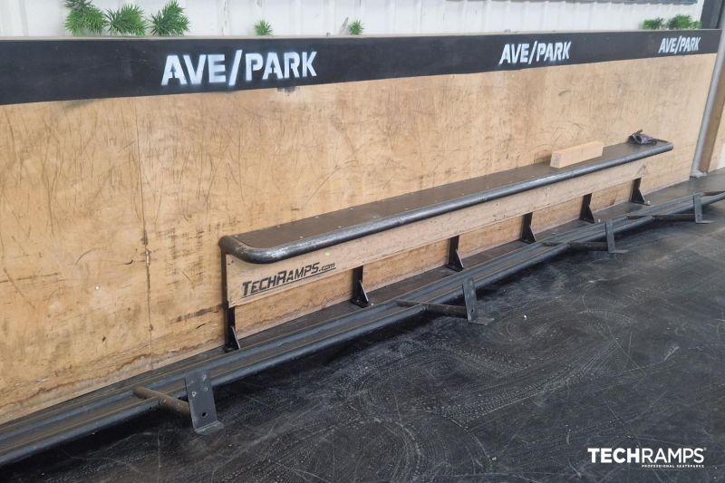 Avsats ved muren - Ave Park 