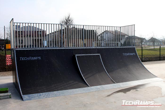 Kudowa_Zdroj_skatepark - bankramp