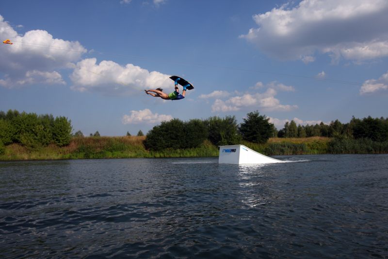 Wakepark Trzciany - Wake Family - Kicker M WakePro