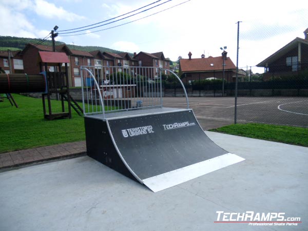 Meruelo Quarter pipe