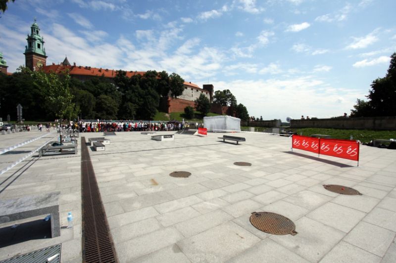 Mini mobile street park na Es game of skate 2011