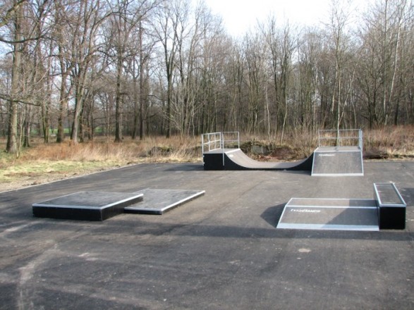 Mini Skatepark w Wierzbniku 1