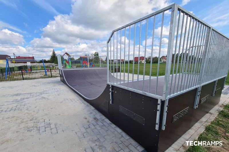 Minirampa  - Skatepark Jeżowe 