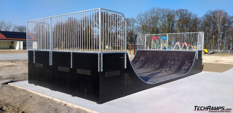 Skatepark Czerniewice - minirampa