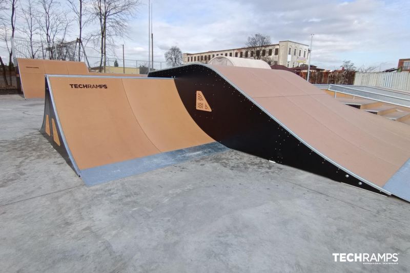 construction of a skatepark 