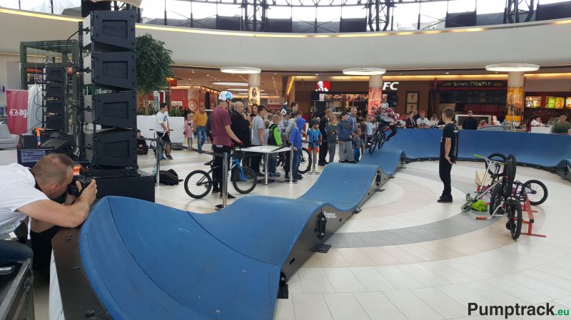 Mobilny pumptrack